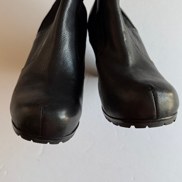 Kork-Ease Pilar ankle heel booties women’s 9.5 EUC - Picture 9 of 9